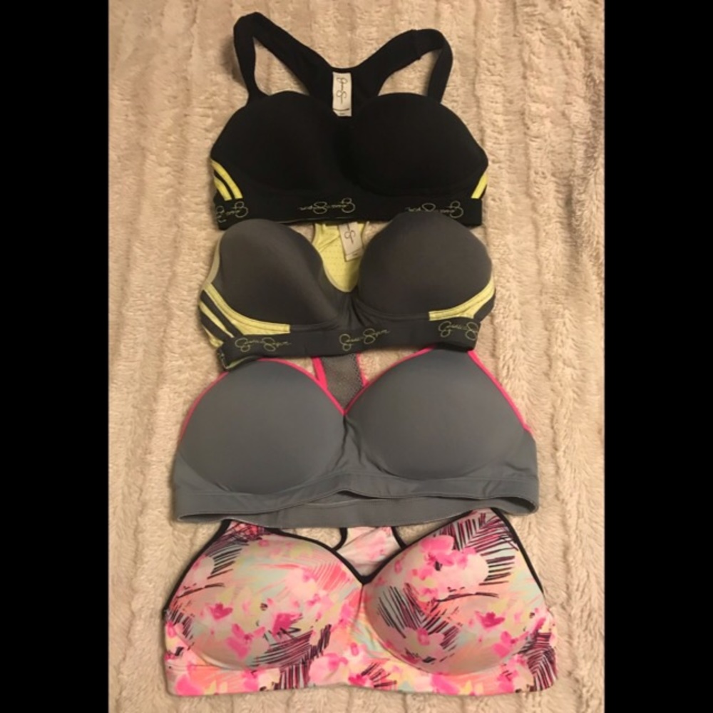 Lot of 4 sports bra’s Victoria Secrets